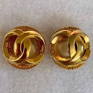 Authentic Vintage Chanel CC Clip-On Earrings